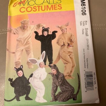 McCALL'S COSTUMES  M6106